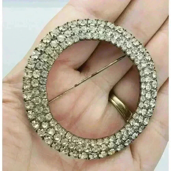 Vintage Brooch BIG Circle 3 Rows Clear Rhinestone Welded Back rhodium plated - Picture 3 of 7